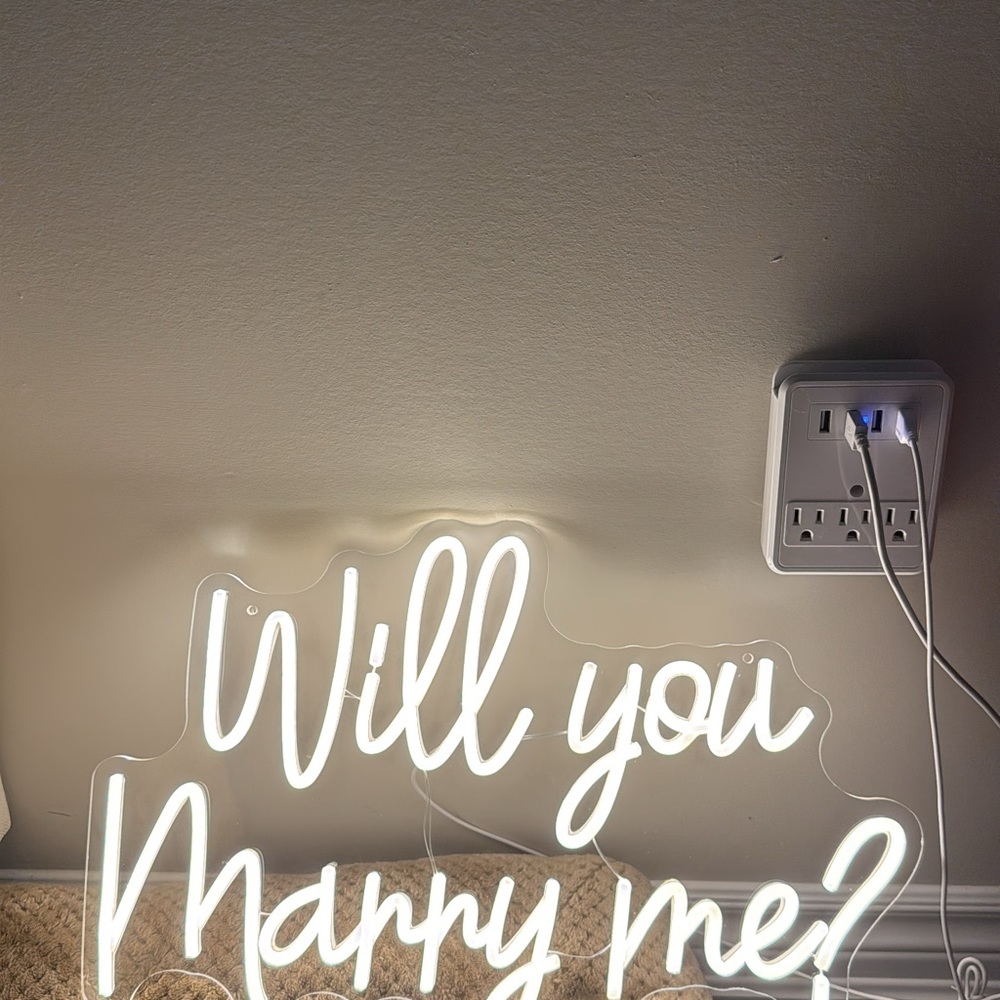 Marry Me sign LED